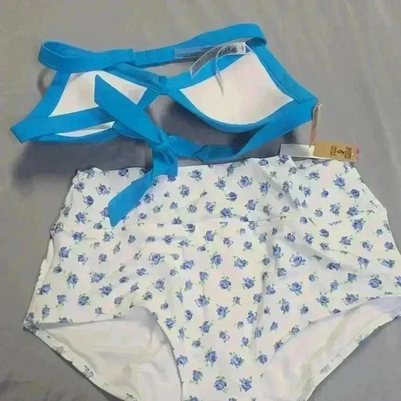 Victoria's secret bikini new with tags - Picture 7 of 7